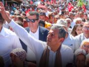 CHP’de ‘B Planı’ Hazırlığı: Yeni Parti İddiaları ve Stratejik Görüşmeler