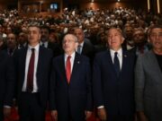 CHP’nin Üye Katılım Töreninde ‘Figüran’ Krizi: İddialar Siyasetin Gündemine Oturdu