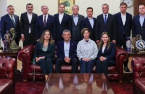 CHP’de Çatlak Büyüyor: Büyükşehir Başkanlarının Tercihi Dengeleri Değiştirdi