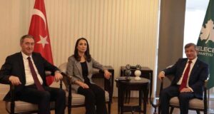 DEM Parti’den Ahmet Davutoğlu’na Telefon: İfade Özgürlüğü Vurgusu