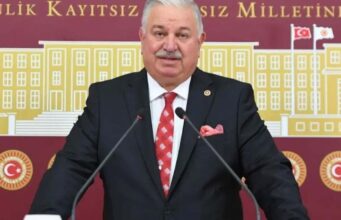 Doğan Bekin’den AKP’ye geçiş iddialarına yanıt: MYK’dan istifa etti, kararını açıkladı