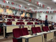 Çiğli Belediyesi’nde Meclis Krizi: Yeterli Sayı Sağlanamadı, Oturum Ertelendi