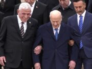Müsavat Dervişoğlu’ndan Devlet Bahçeli’nin Koluna Girmesiyle İlgili İlk Açıklama